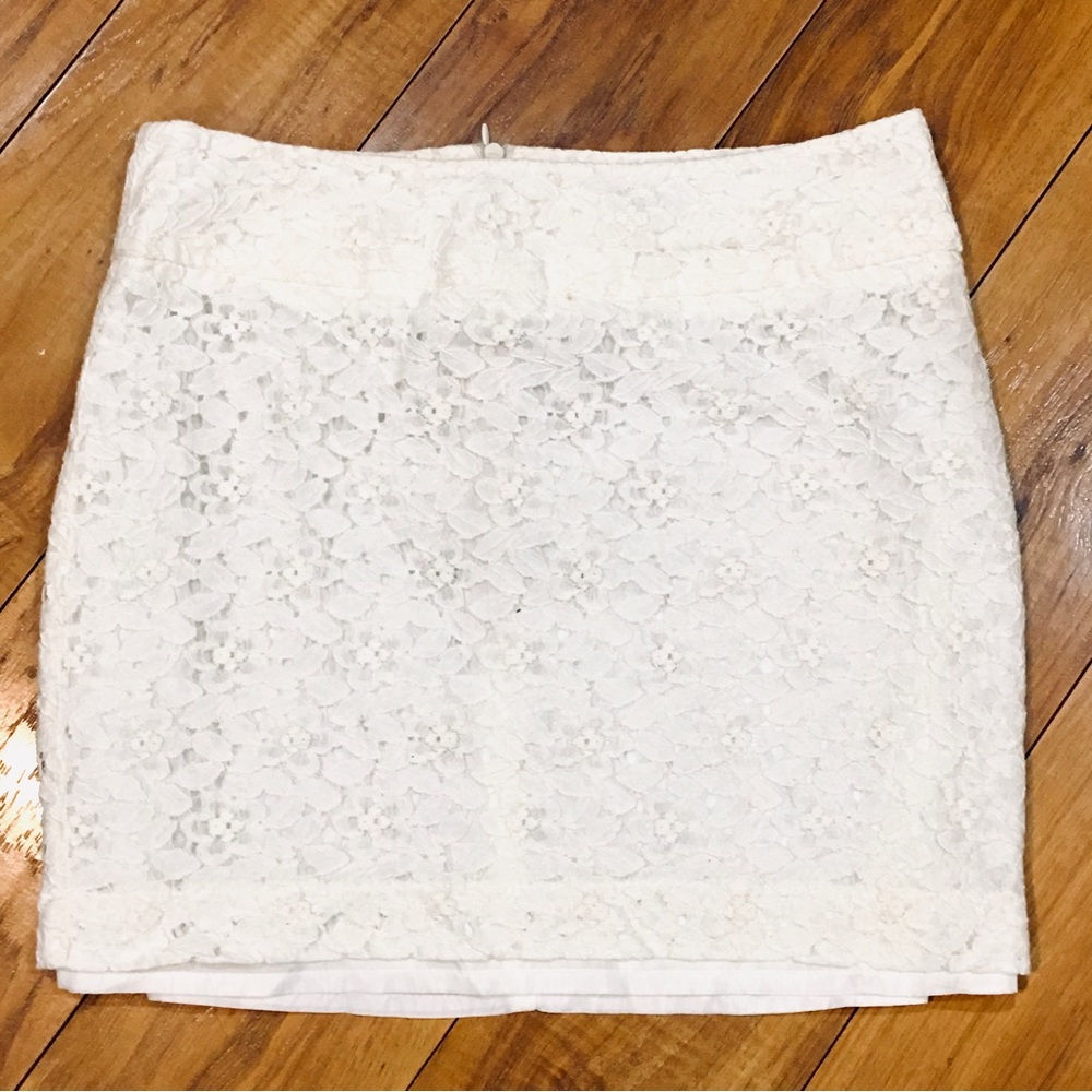 Soft lace vintage style mini skirt - small - antique white - perfect for…